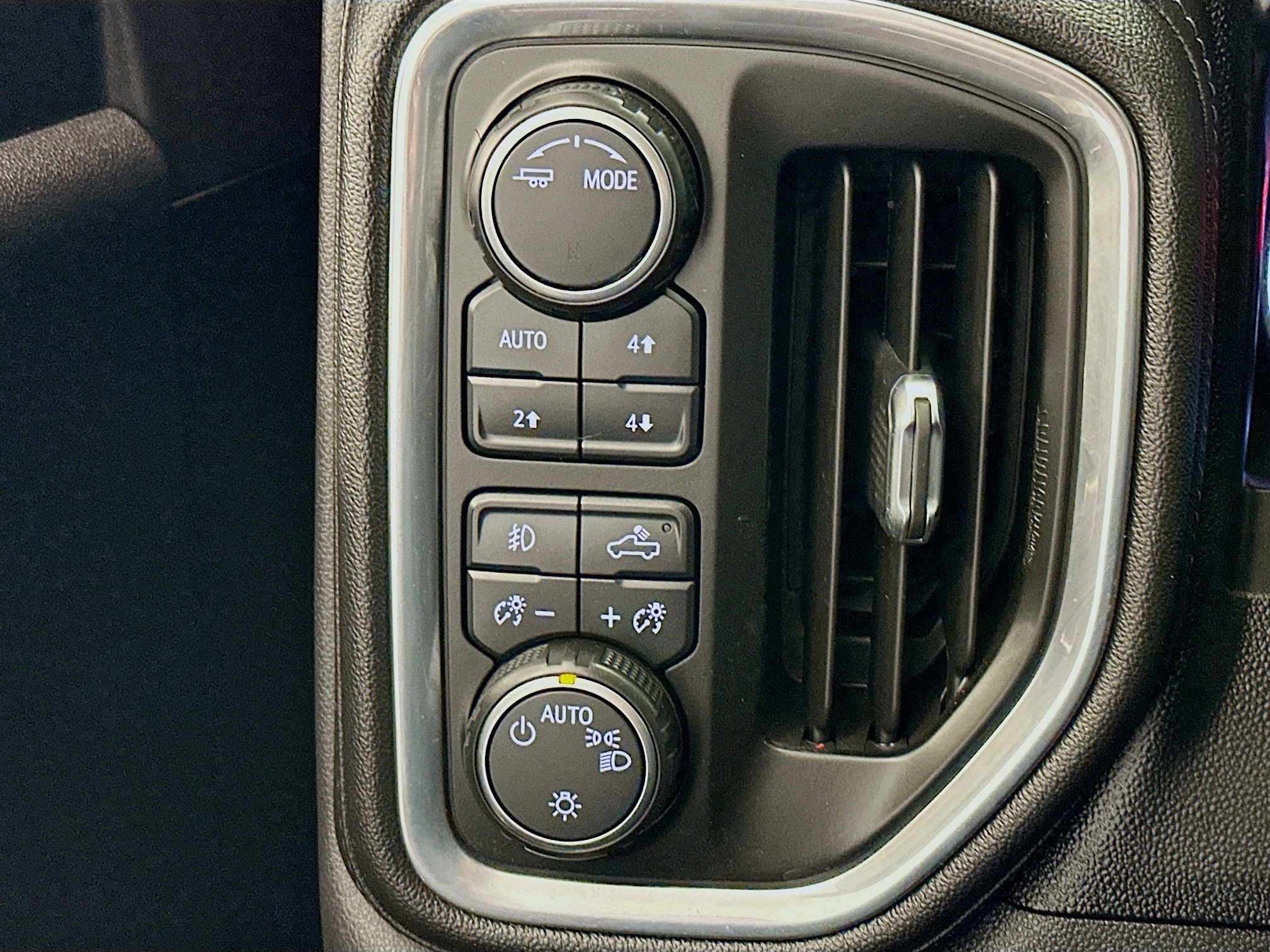 Used 2021 Chevrolet Silverado 1500 RST w/ Texas Edition Plus image 17