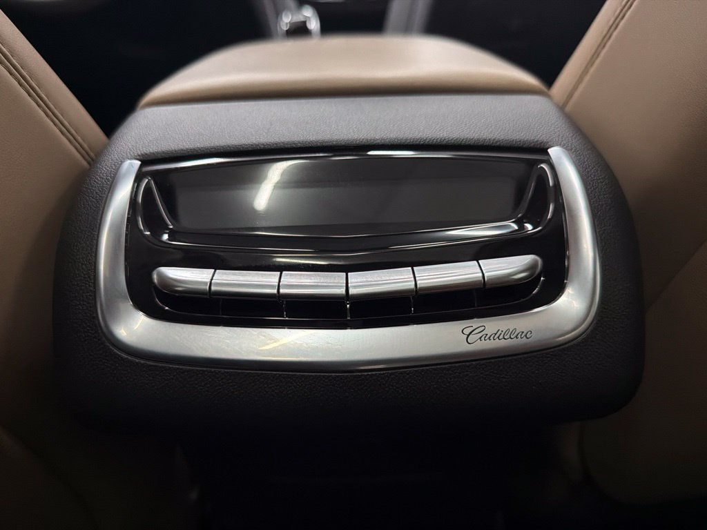 Used 2022 Cadillac XT6 Premium Luxury w/ Platinum Package FWD image 27