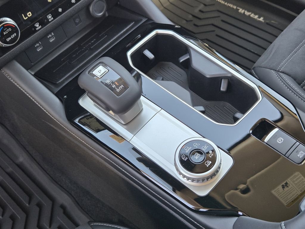 New 2026 Mitsubishi Outlander Trail Edition image 16