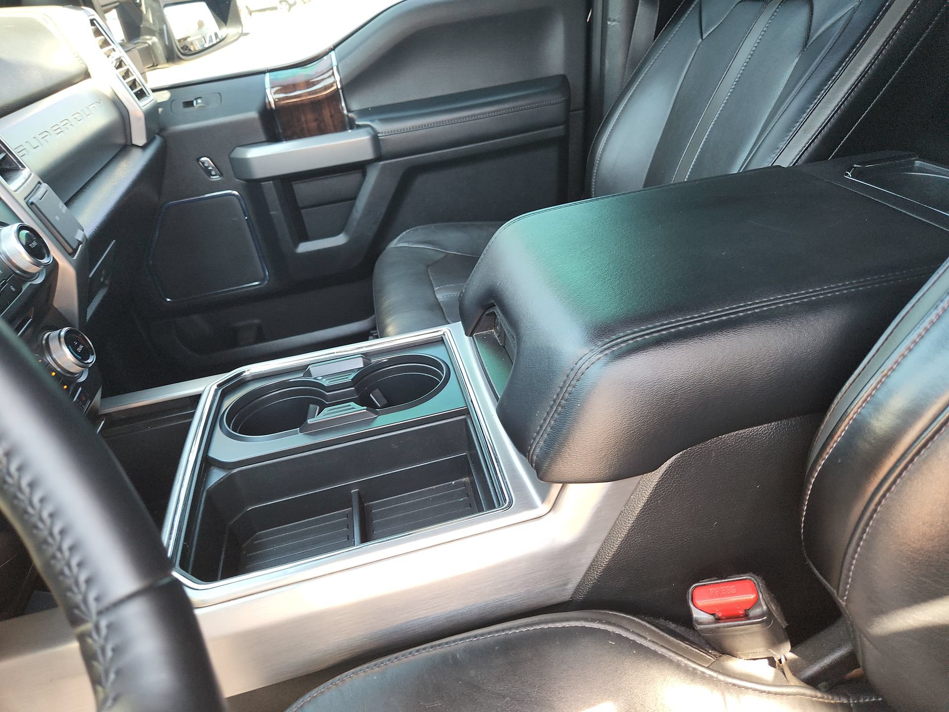 Used 2017 Ford F250 Platinum w/ Platinum Ultimate Package AWD/4WD image 23