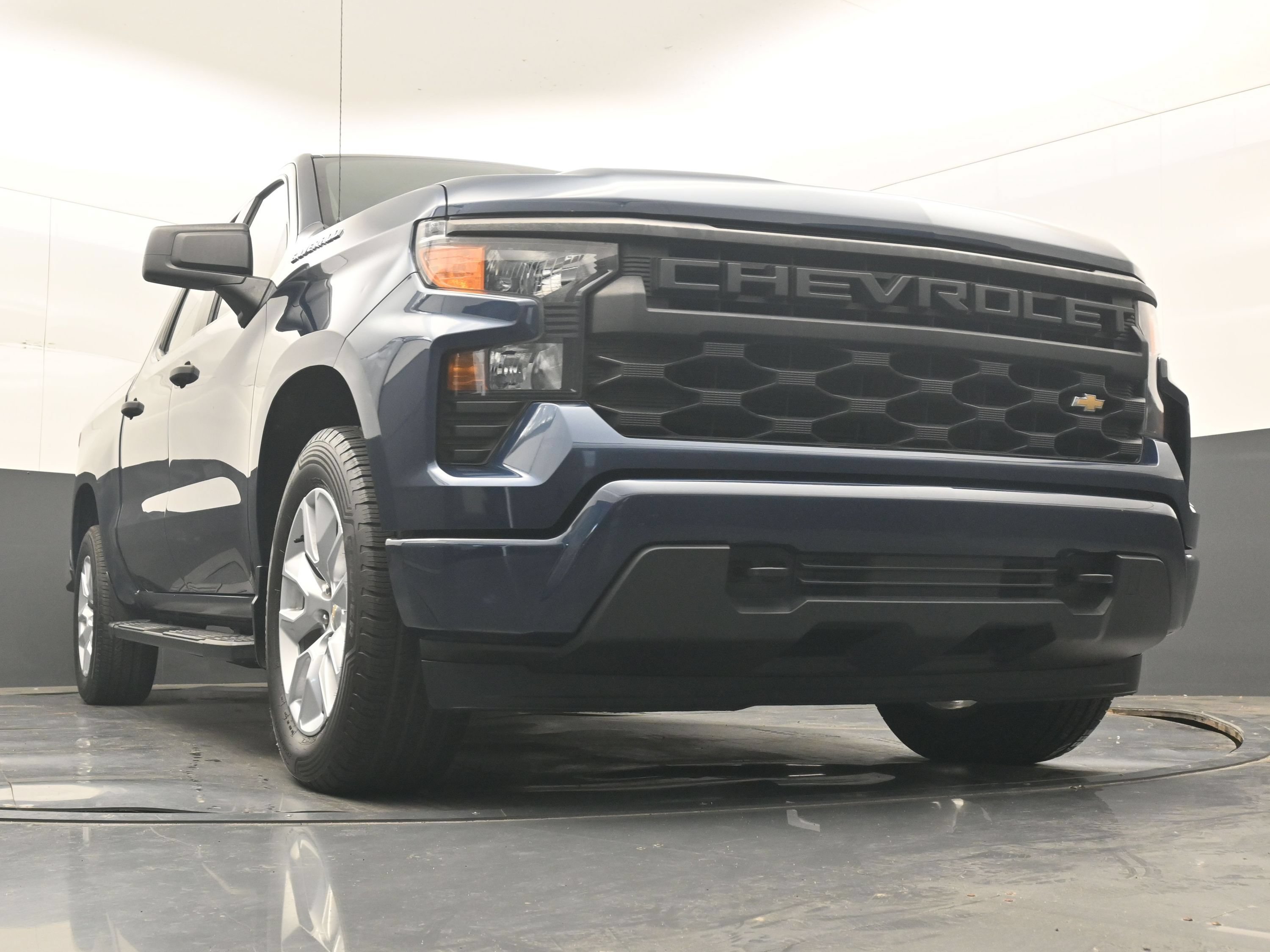 Used 2022 Chevrolet Silverado 1500 Custom RWD image 19