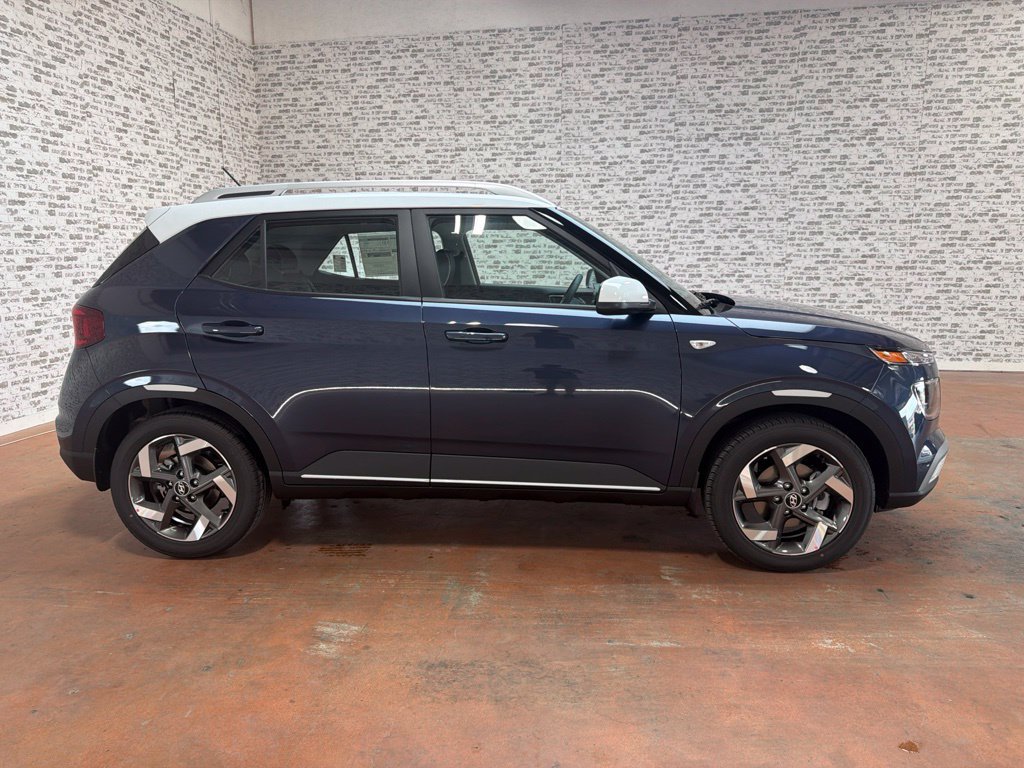 New 2026 Hyundai Venue SEL FWD image 8