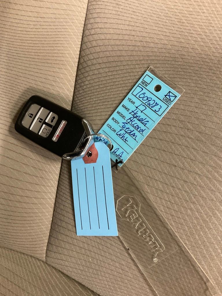 Used 2017 Honda Accord Hybrid Sedan image 26