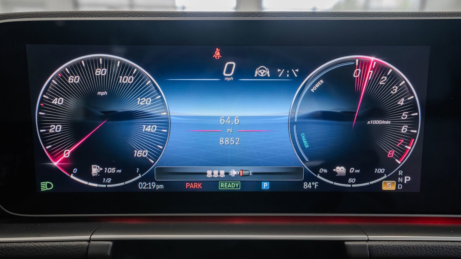 Used 2025 Mercedes-Benz GLE 450e 4MATIC w/ Driver Assistance Package image 9