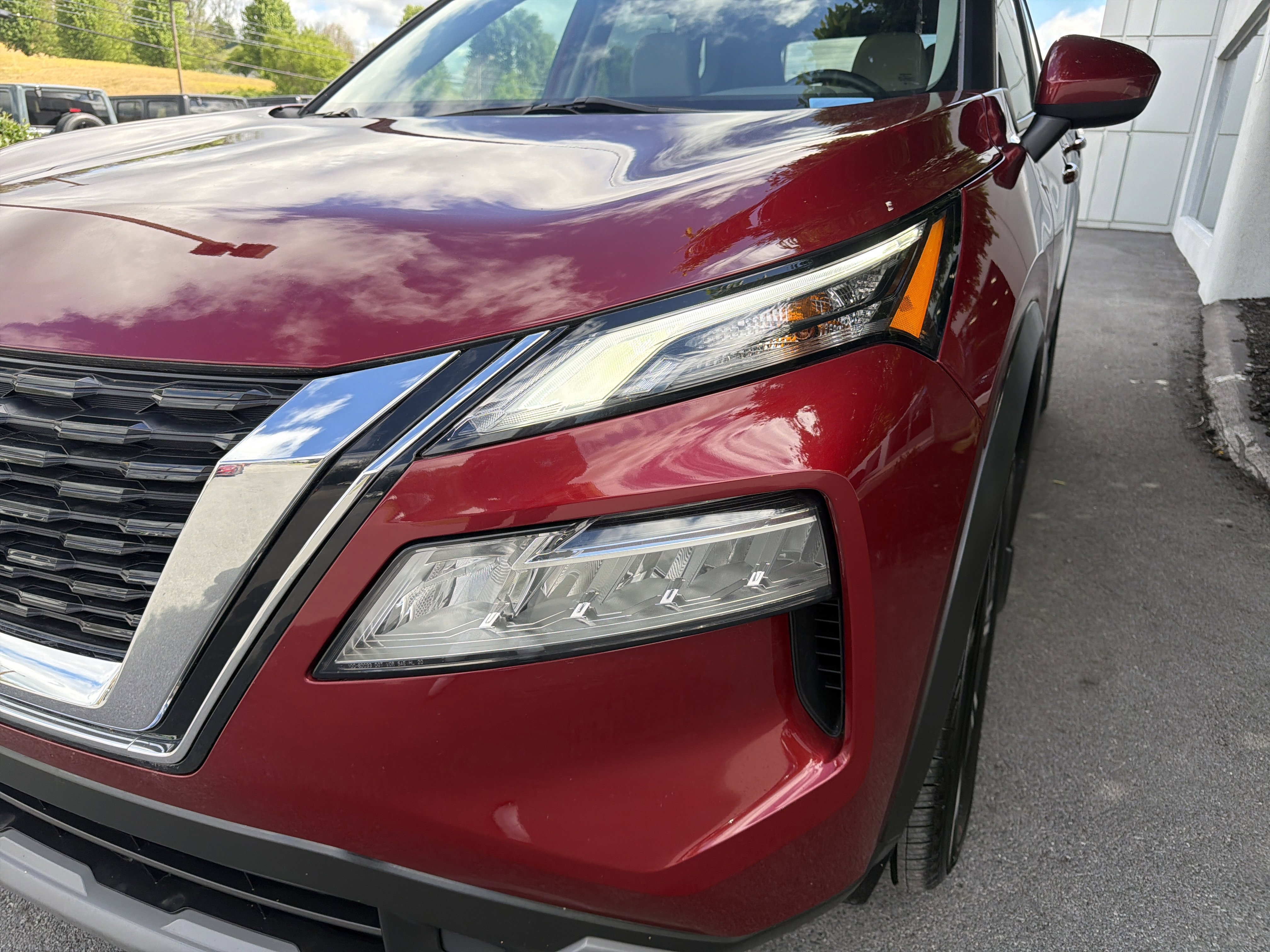 Used 2023 Nissan Rogue SV AWD/4WD image 11