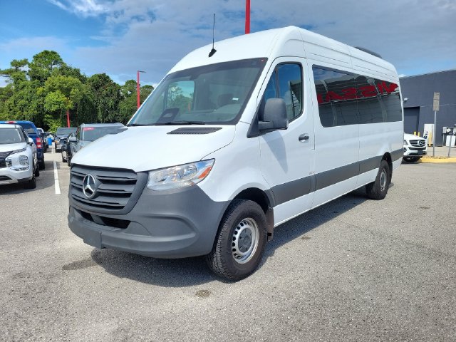 Used 2025 Mercedes-Benz Sprinter 2500 image 5