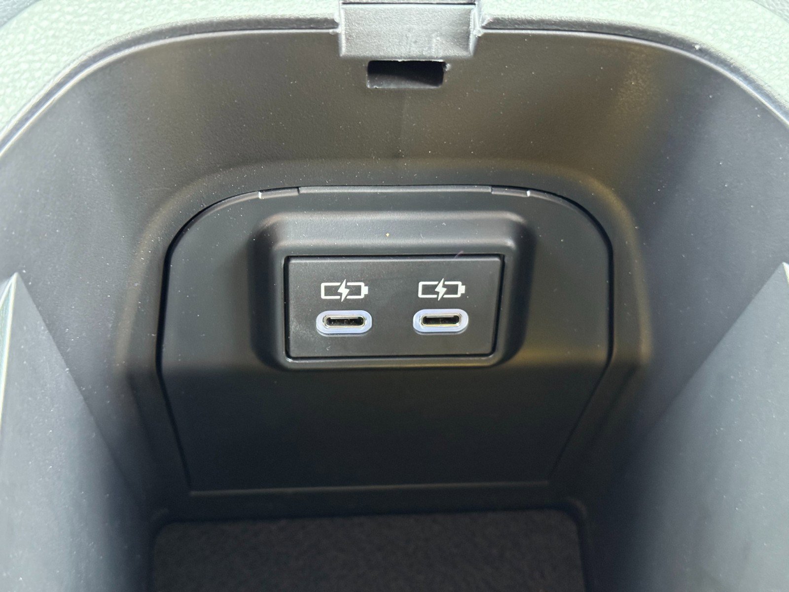 Used 2024 Toyota RAV4 XLE image 28