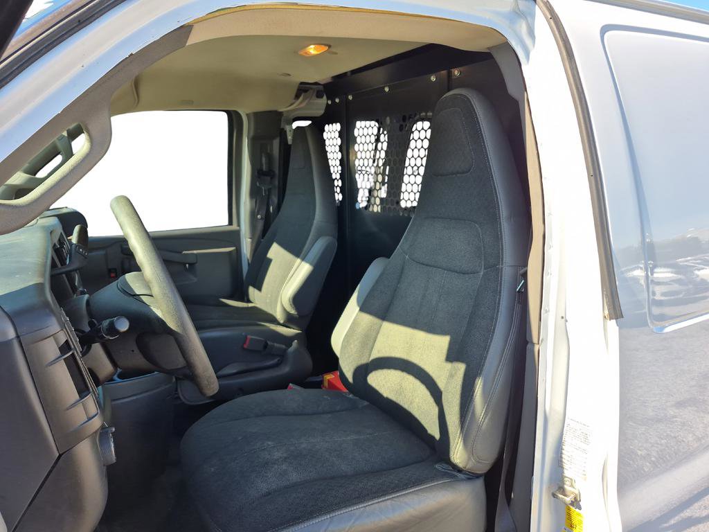 Used 2021 GMC Savana 2500 w/ Driver Convenience Package image 16