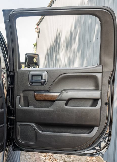 Used 2018 GMC Sierra 2500 Denali w/ Duramax Plus Package AWD/4WD image 39