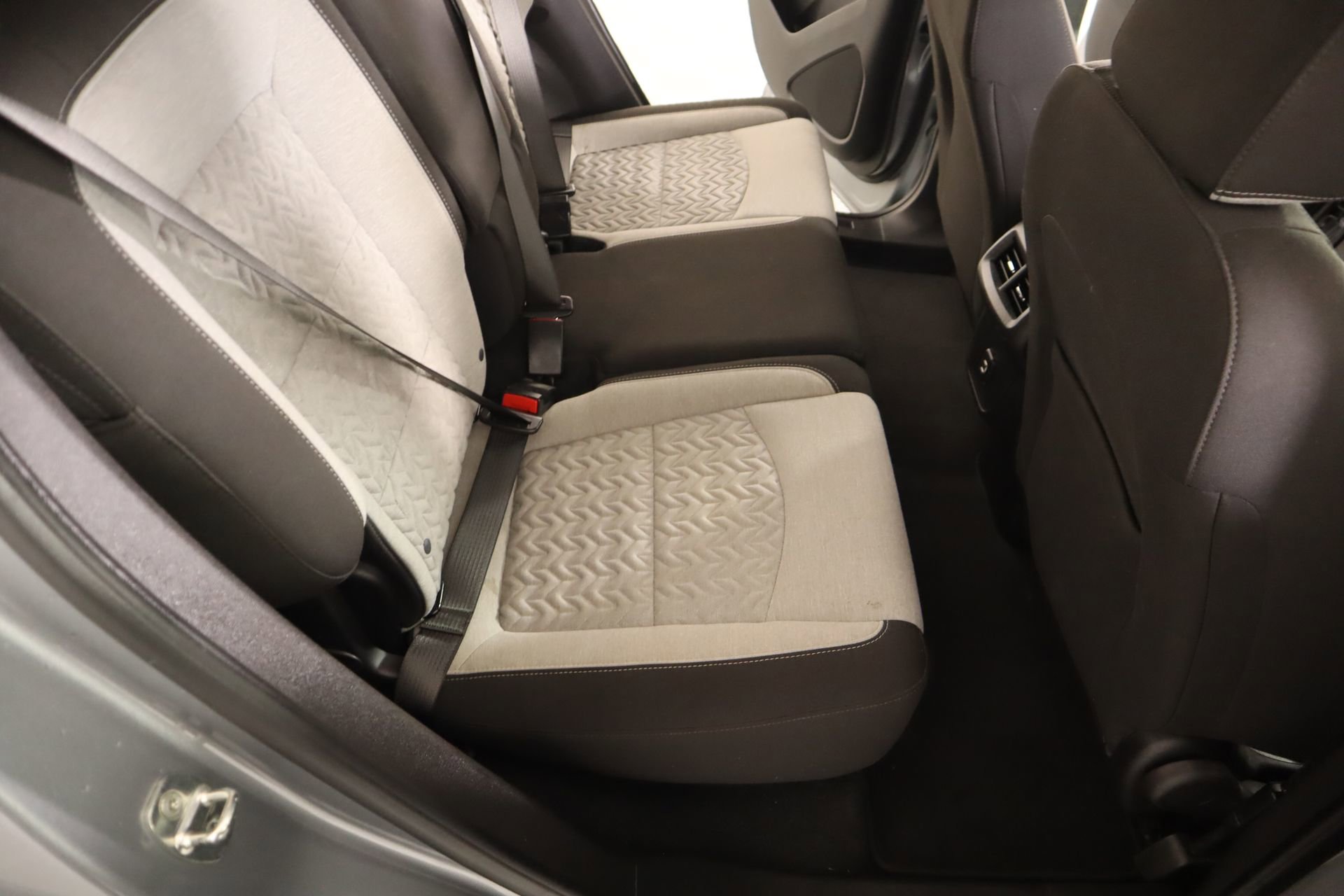 Used 2023 Chevrolet Equinox LT w/ Driver Convenience Package image 14