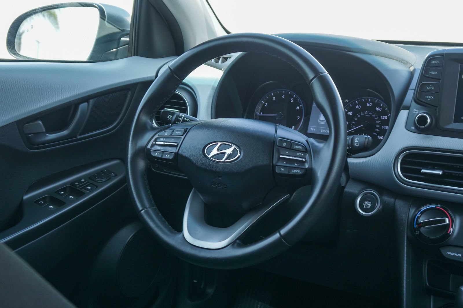 Used 2021 Hyundai Kona SEL FWD image 14
