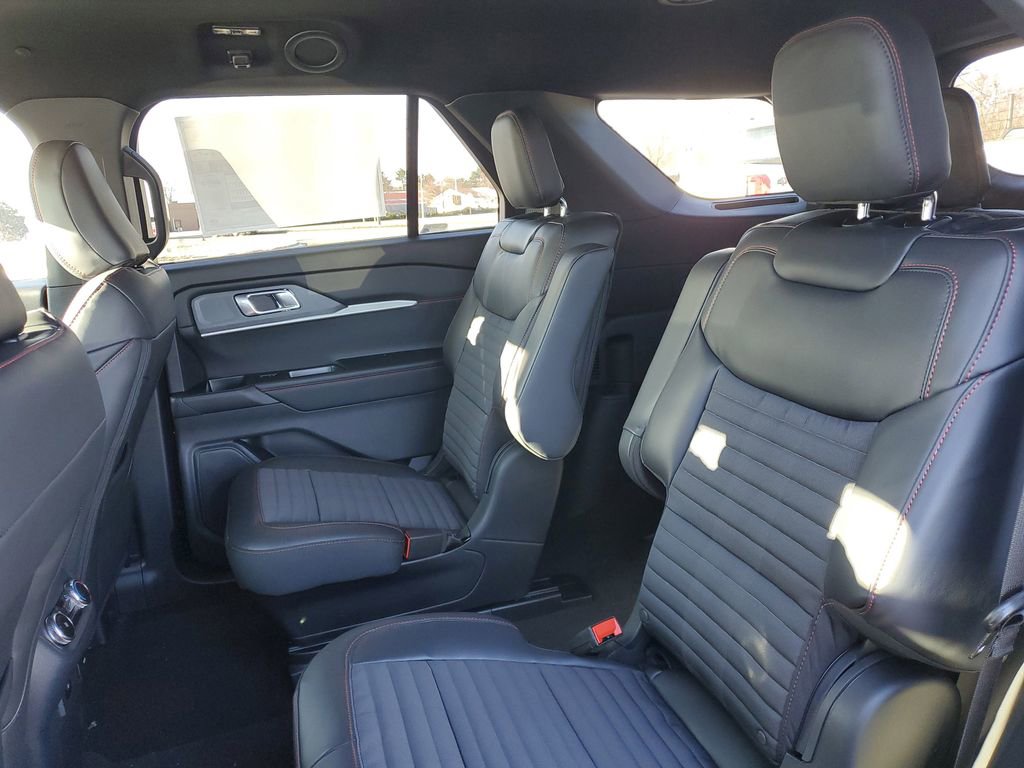 New 2026 Ford Explorer ST-Line AWD/4WD image 31