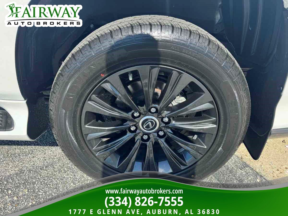 Used 2023 Lexus GX 460 Premium w/ Accessory Package AWD/4WD image 34