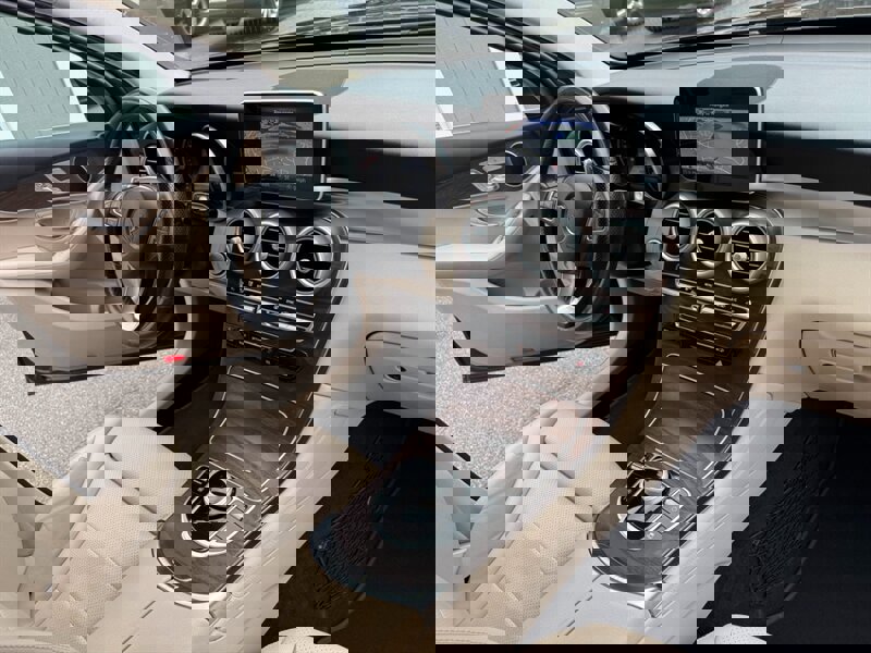 Used 2018 Mercedes-Benz GLC 300 4MATIC w/ Premium Package image 51