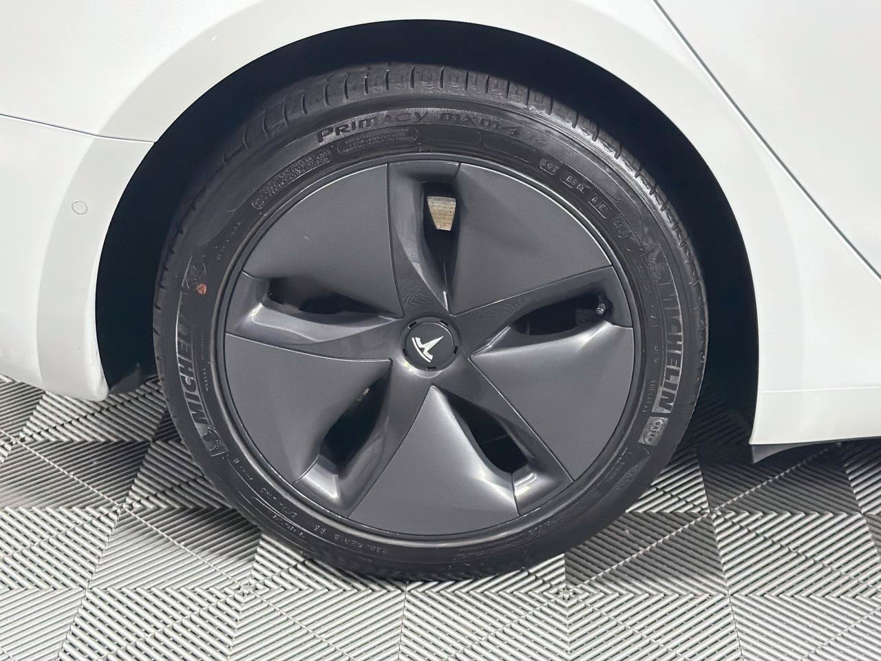Used 2019 Tesla Model 3 Standard Range Plus RWD image 29