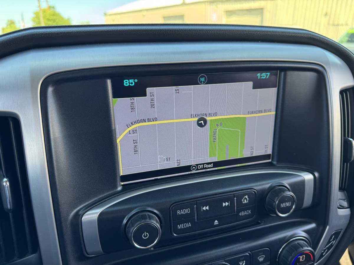 Used 2018 GMC Sierra 1500 SLT AWD/4WD image 28