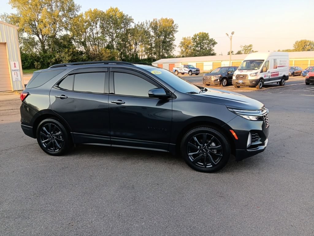 Used 2022 Chevrolet Equinox RS w/ RS Leather Package FWD image 4