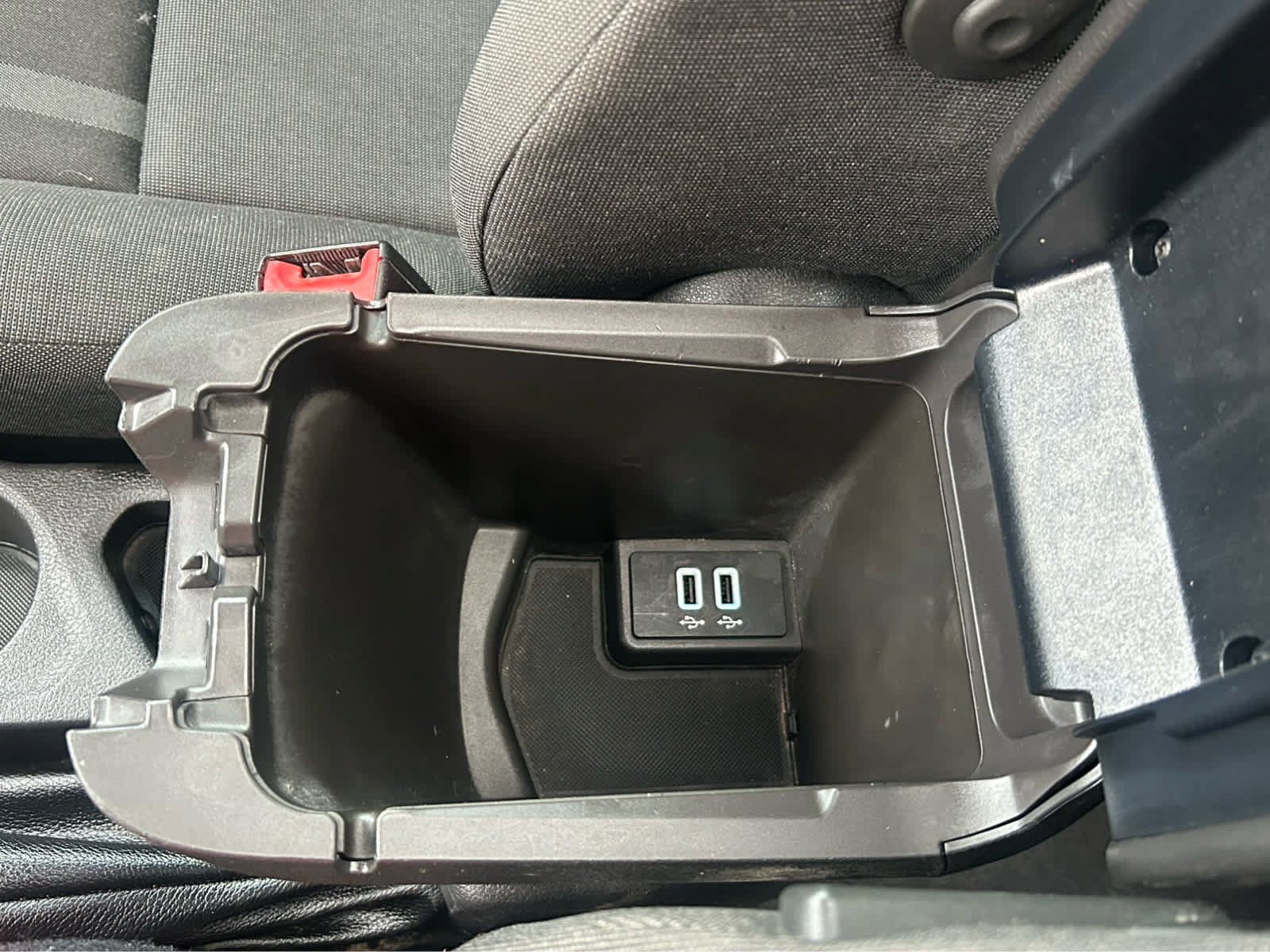 Used 2018 Ford Transit Connect XLT FWD image 38