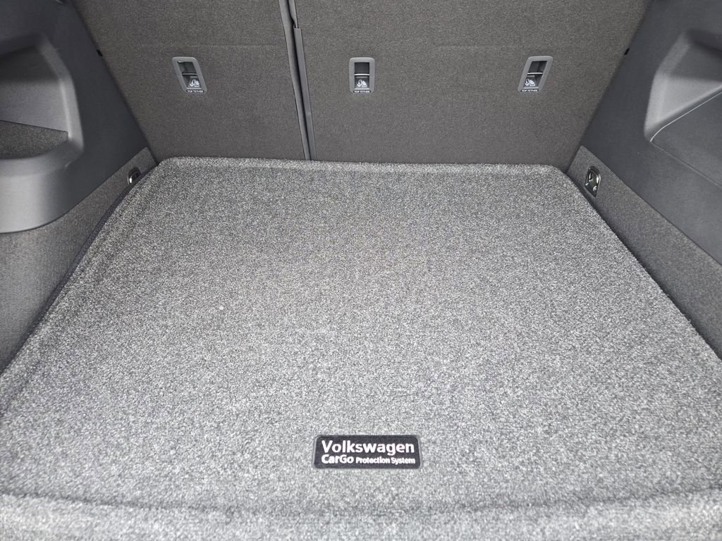 New 2026 Volkswagen Tiguan SE R-Line image 25