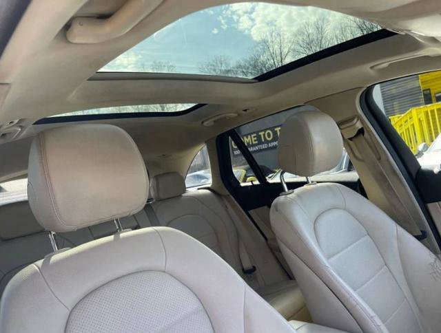 Used 2019 Mercedes-Benz GLC 300 GLC 300 w/ Premium Package image 22