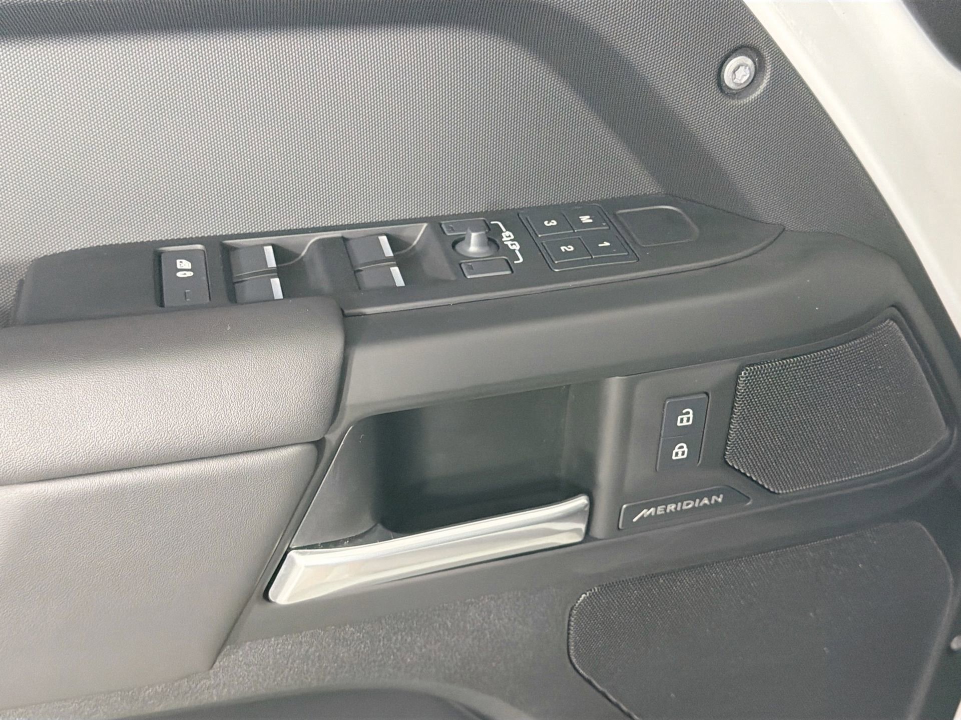 Certified 2025 Land Rover Defender 130 S image 19