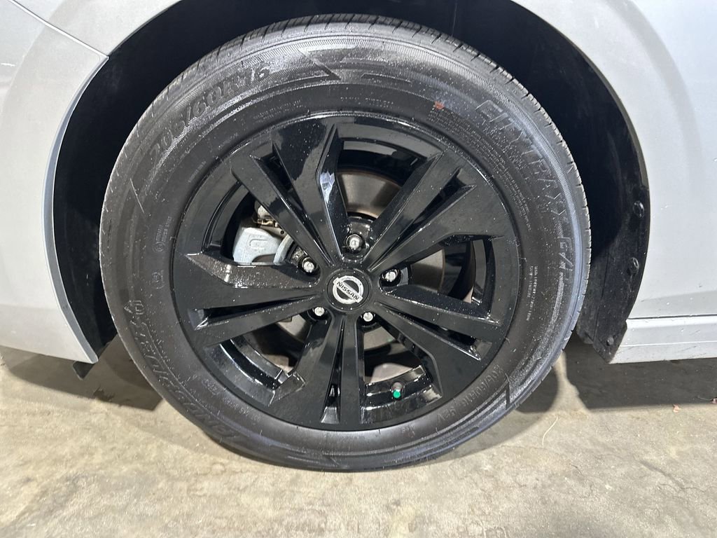 Used 2023 Nissan Sentra SV image 18