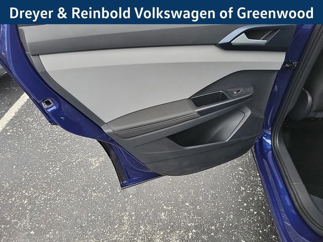 New 2024 Volkswagen Taos SE image 30