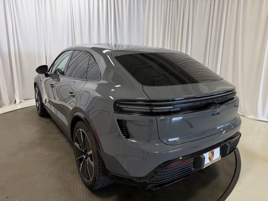 Certified 2025 Porsche Macan Turbo Electric AWD/4WD image 3