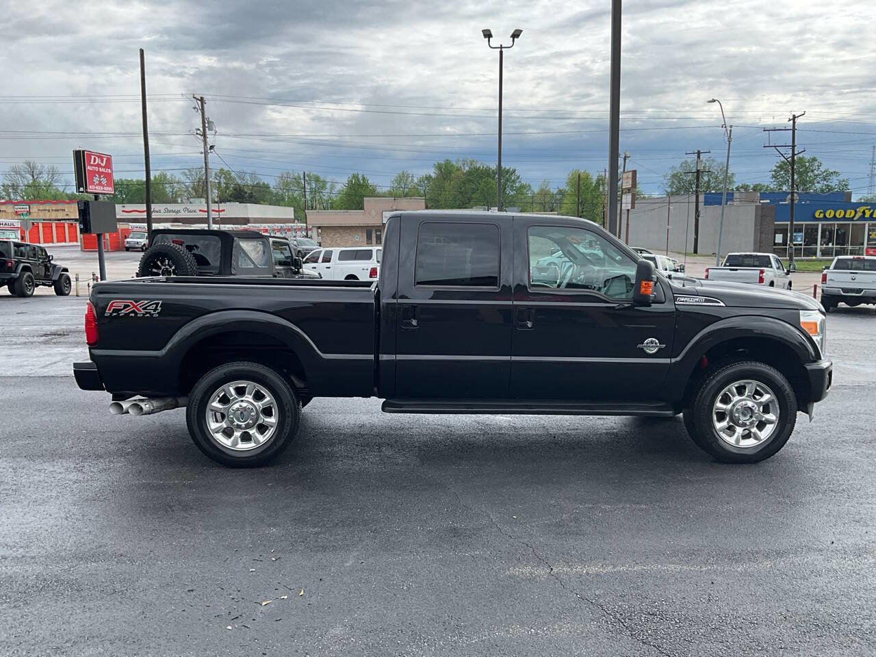 Used 2013 Ford F250 Lariat w/ Lariat Ultimate Pkg image 6