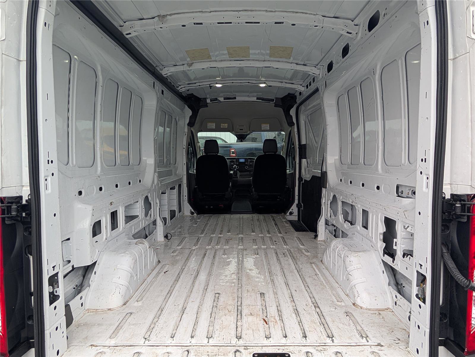 Used 2024 Ford Transit 250 148 Medium Roof Extended AWD image 13
