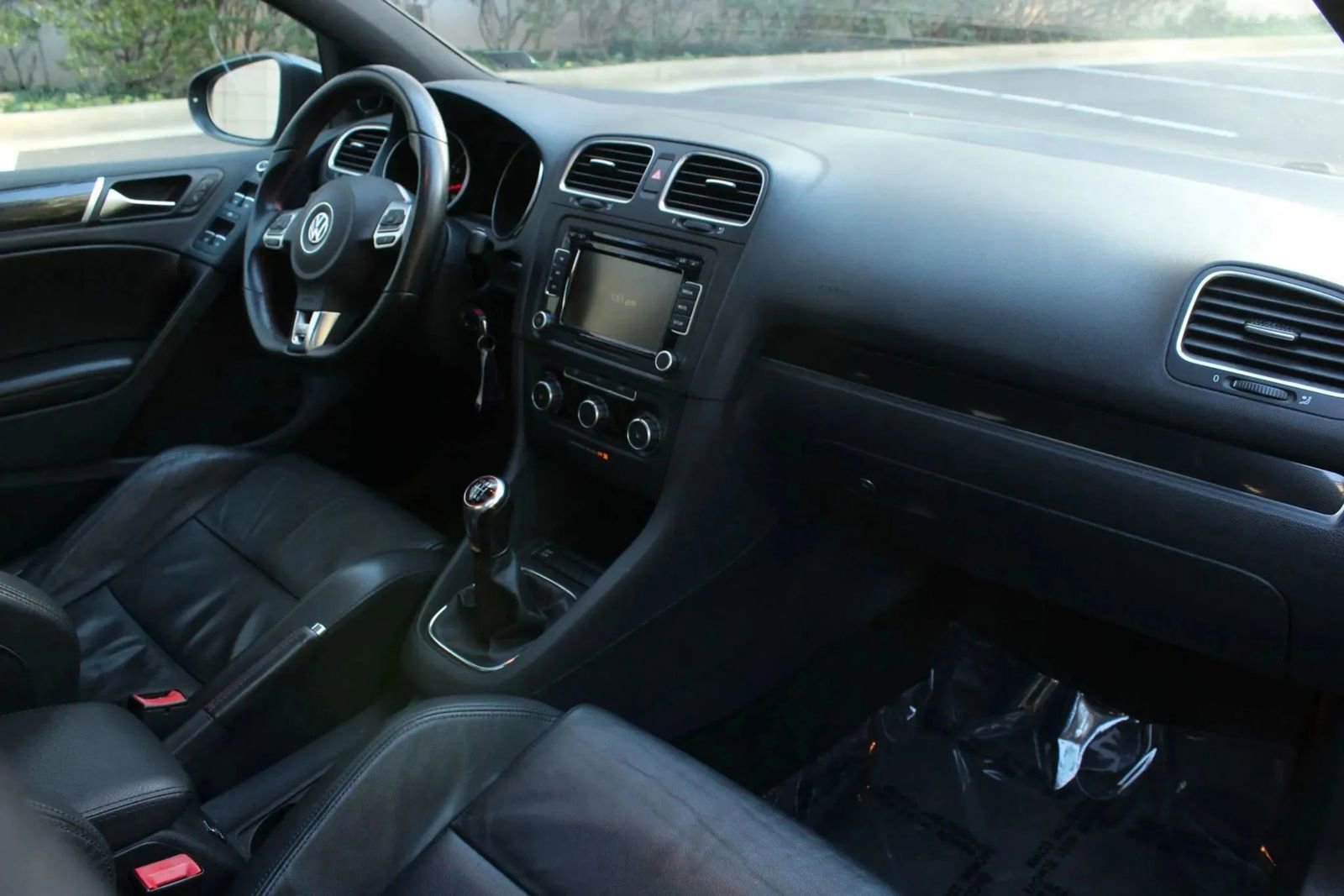 Used 2010 Volkswagen GTI 4-Door FWD image 24