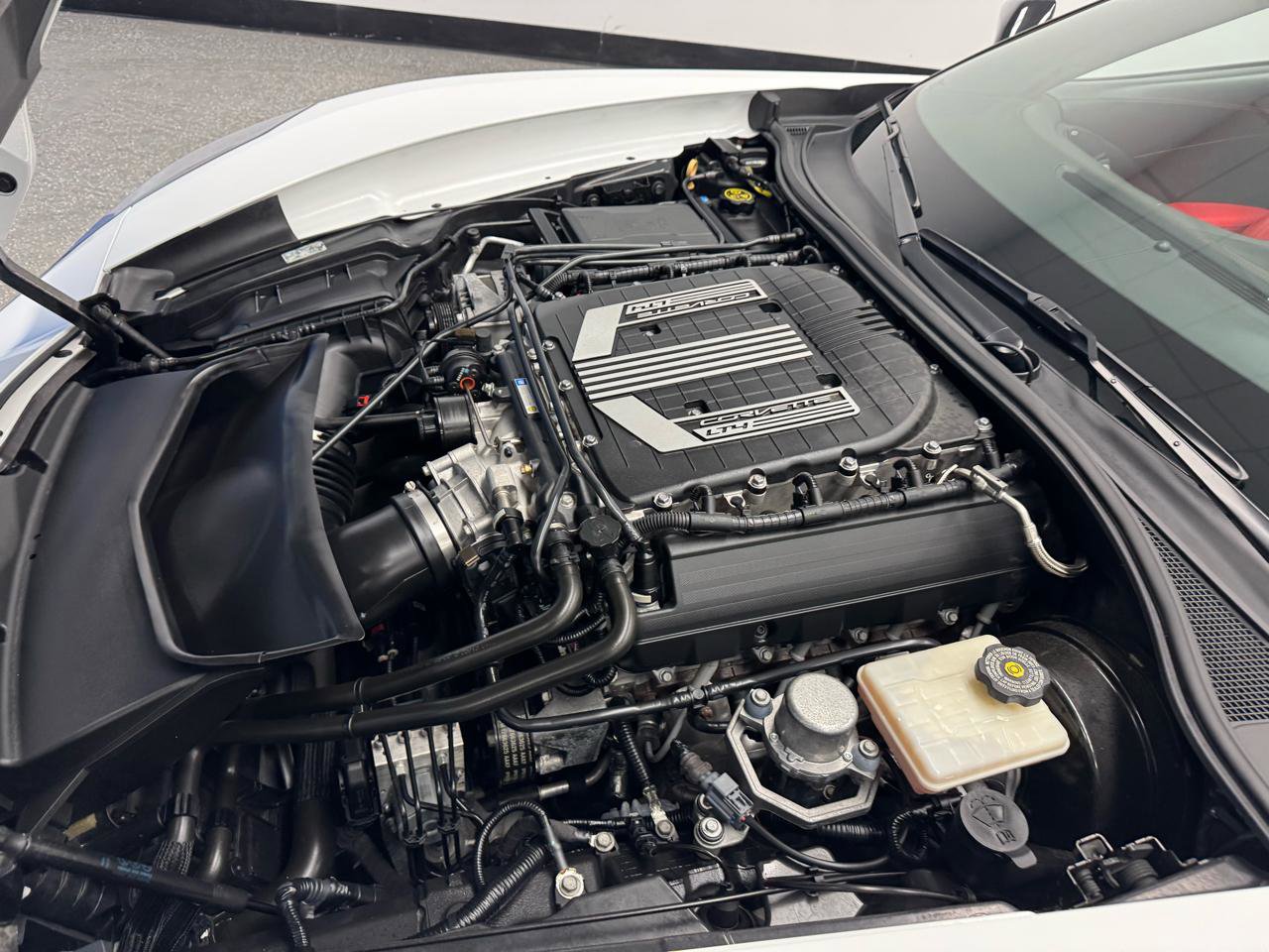 Used 2015 Chevrolet Corvette Z06 w/ 3LZ Preferred Equipment Group image 19