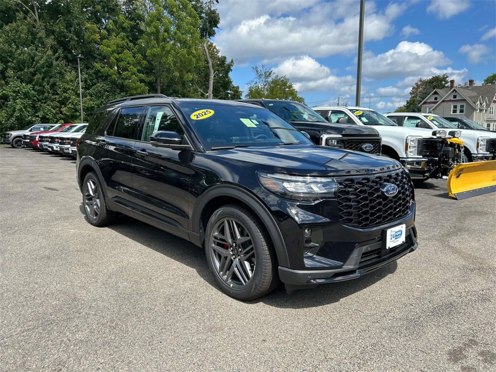 New 2025 Ford Explorer ST image 2