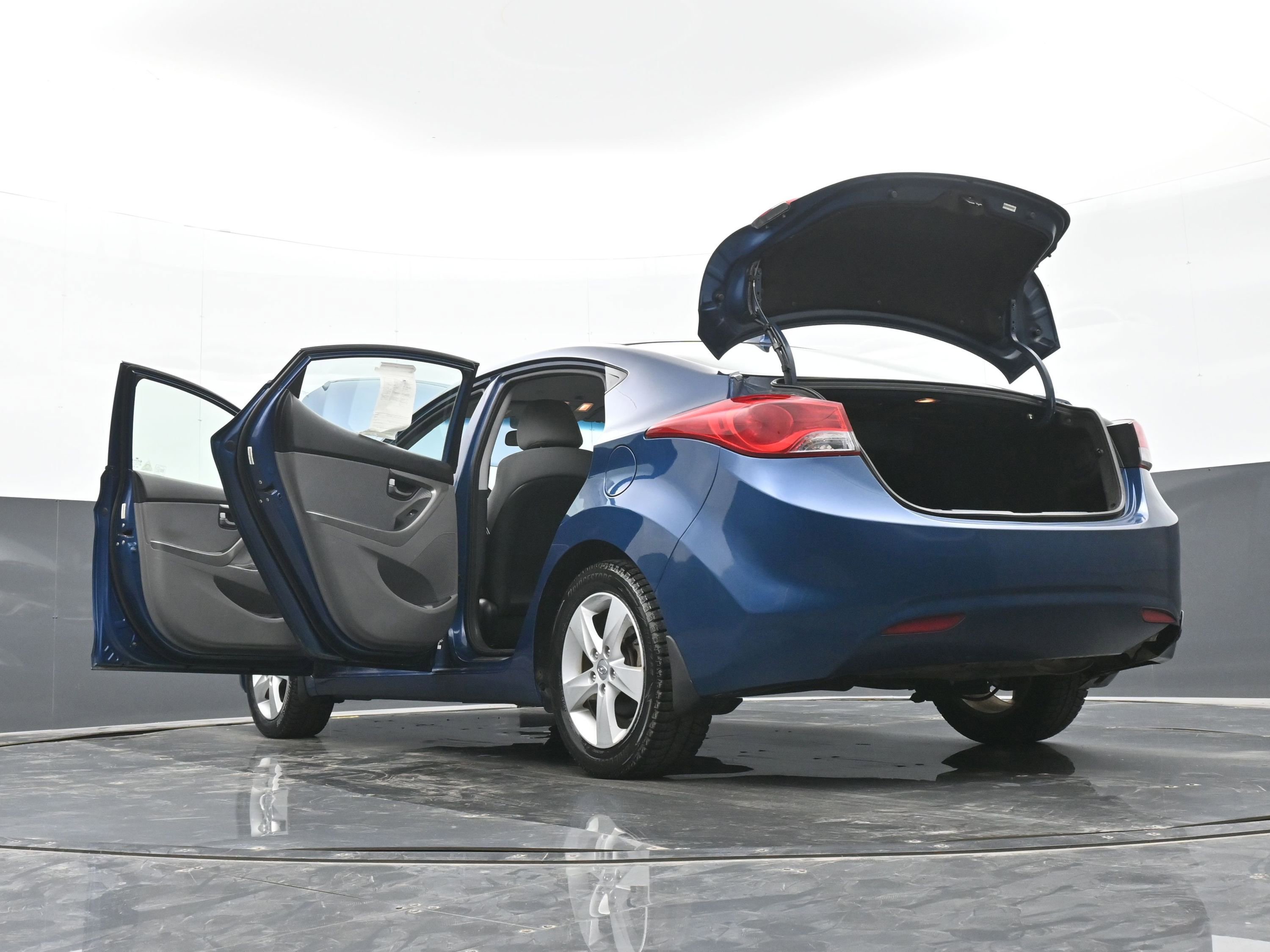 Used 2013 Hyundai Elantra GLS w/ Preferred Pkg FWD image 49