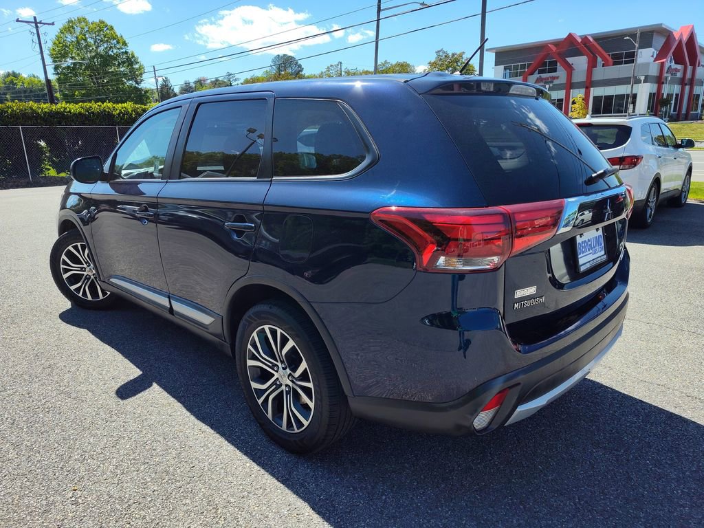 Used 2016 Mitsubishi Outlander AWD image 6