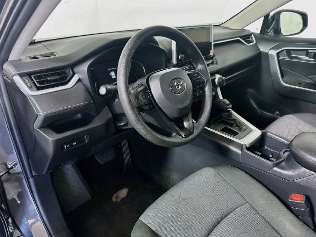 Used 2025 Toyota RAV4 XLE FWD image 10