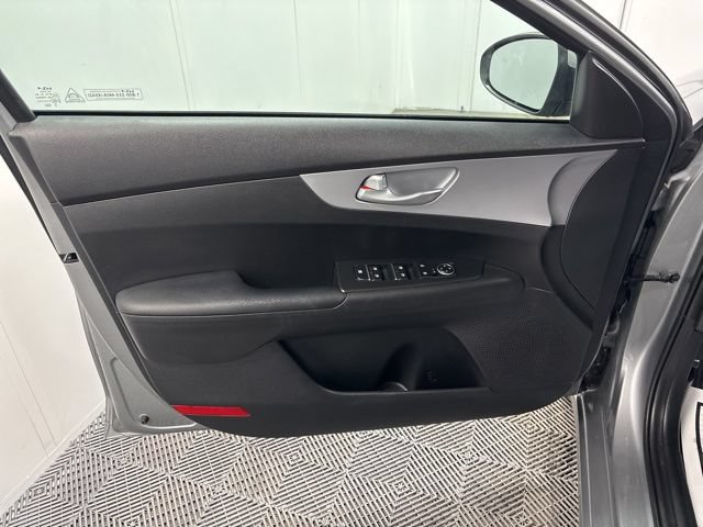 Used 2023 Kia Forte LXS FWD image 12