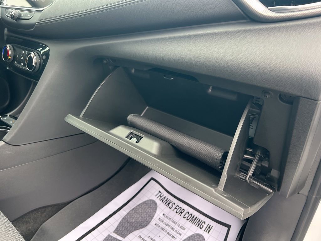 Used 2022 Buick Encore GX Preferred w/ Cold Weather Comfort Package image 27