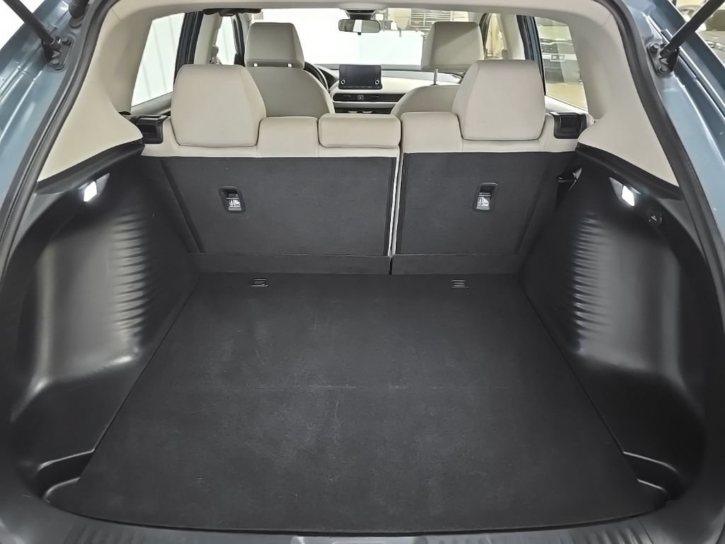Used 2023 Honda HR-V LX image 11