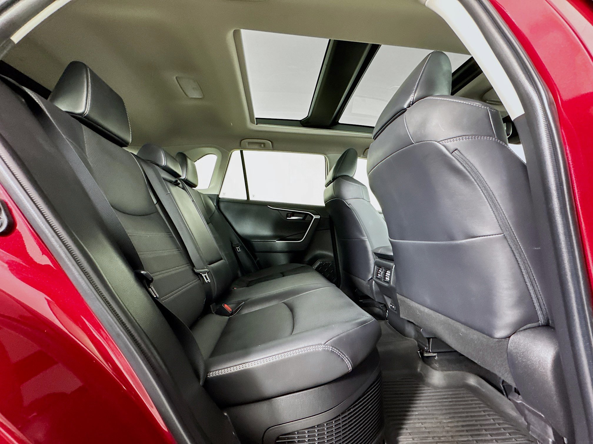 Certified 2022 Toyota RAV4 Limited AWD/4WD image 30