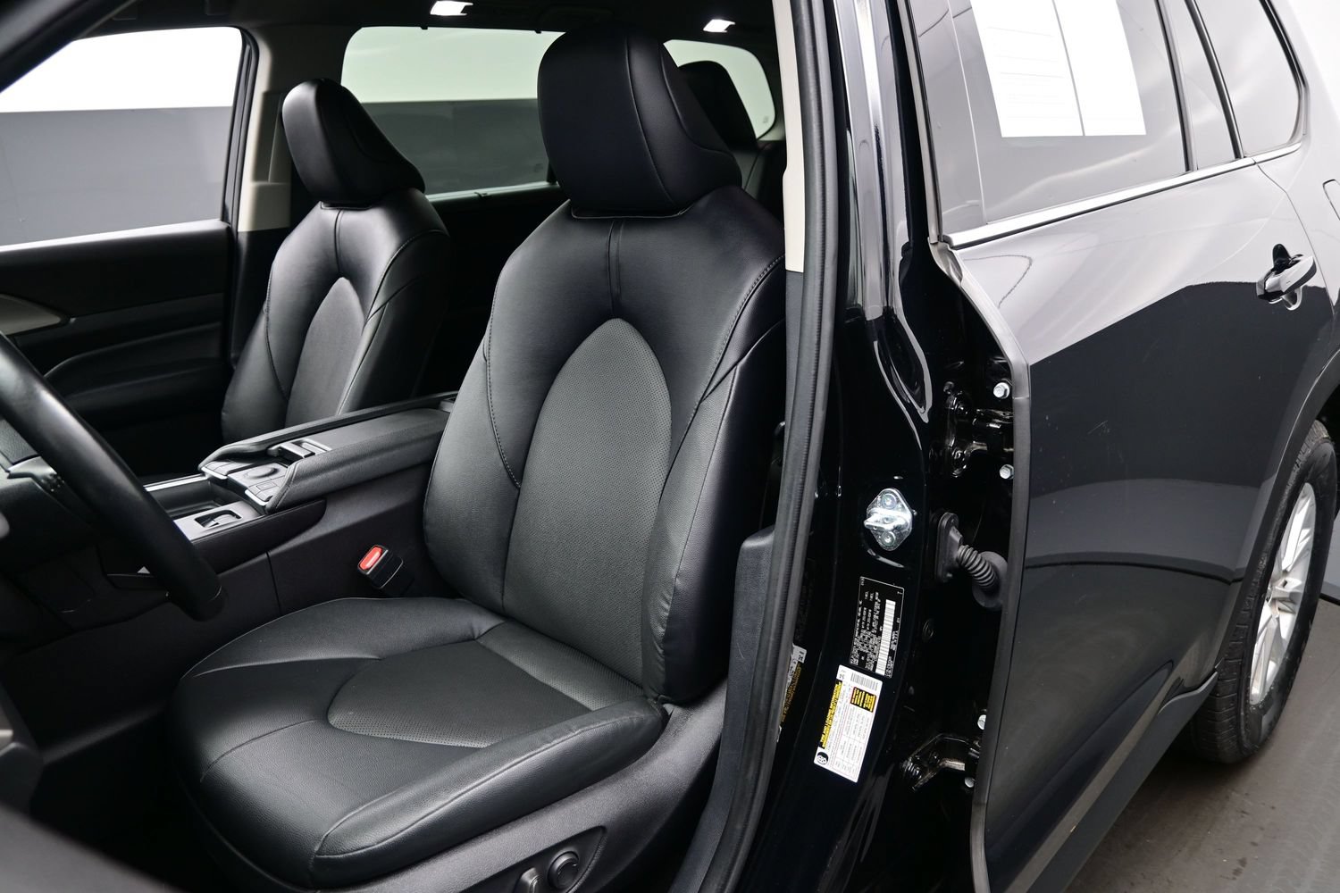 Used 2025 Toyota Grand Highlander AWD image 12