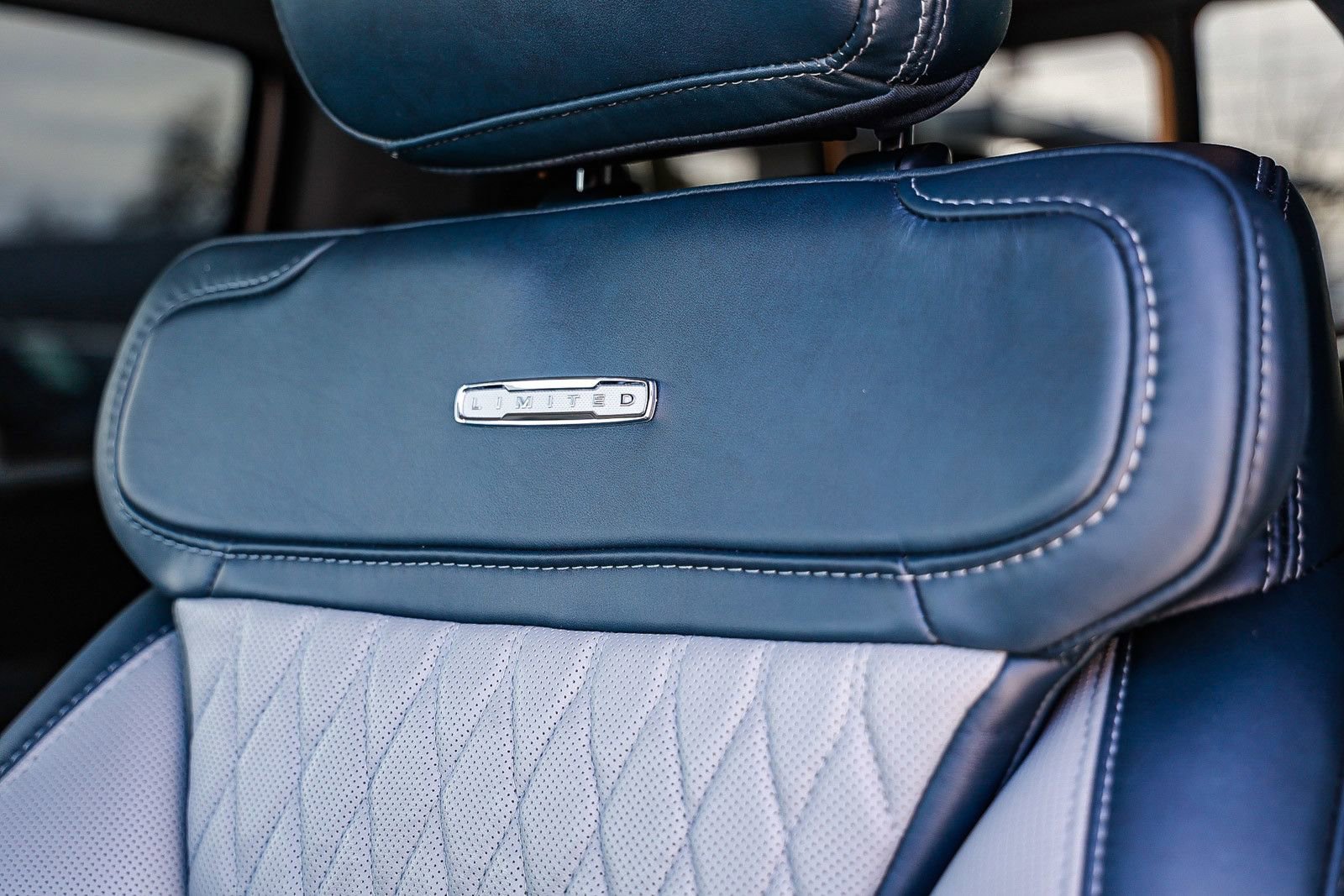 Used 2024 Ford F450 Limited w/ FX4 Off-Road Package image 26