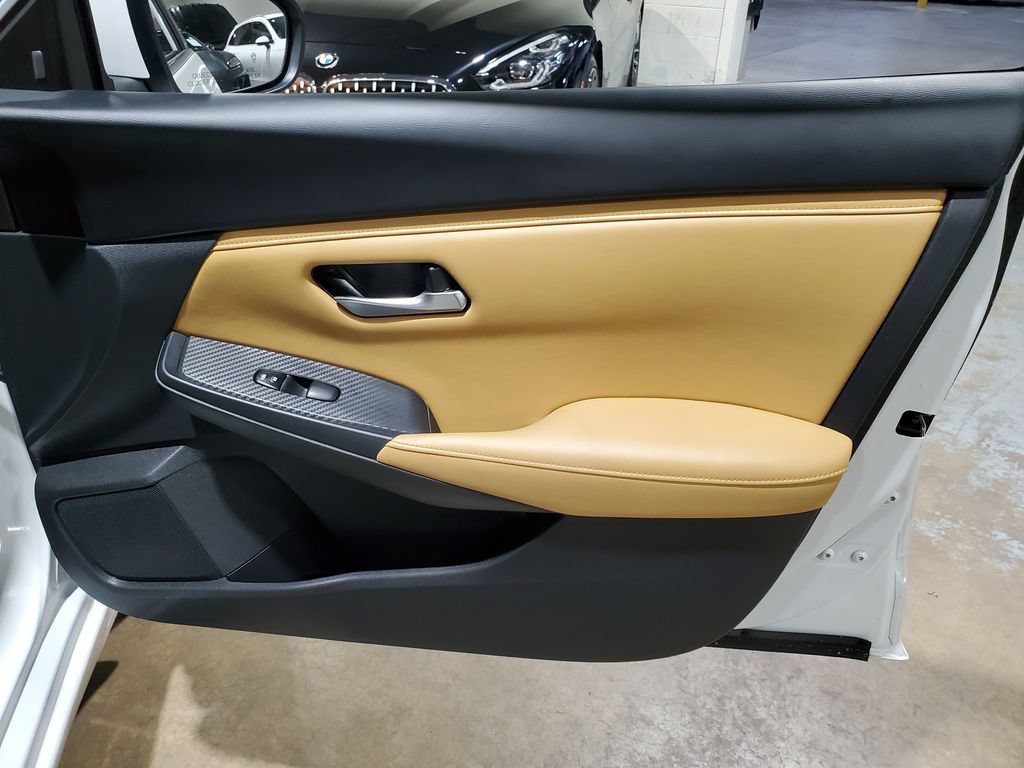 Used 2023 Nissan Sentra SV w/ SV Premium Package FWD image 17