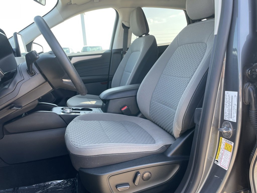 Used 2022 Ford Escape SE image 7