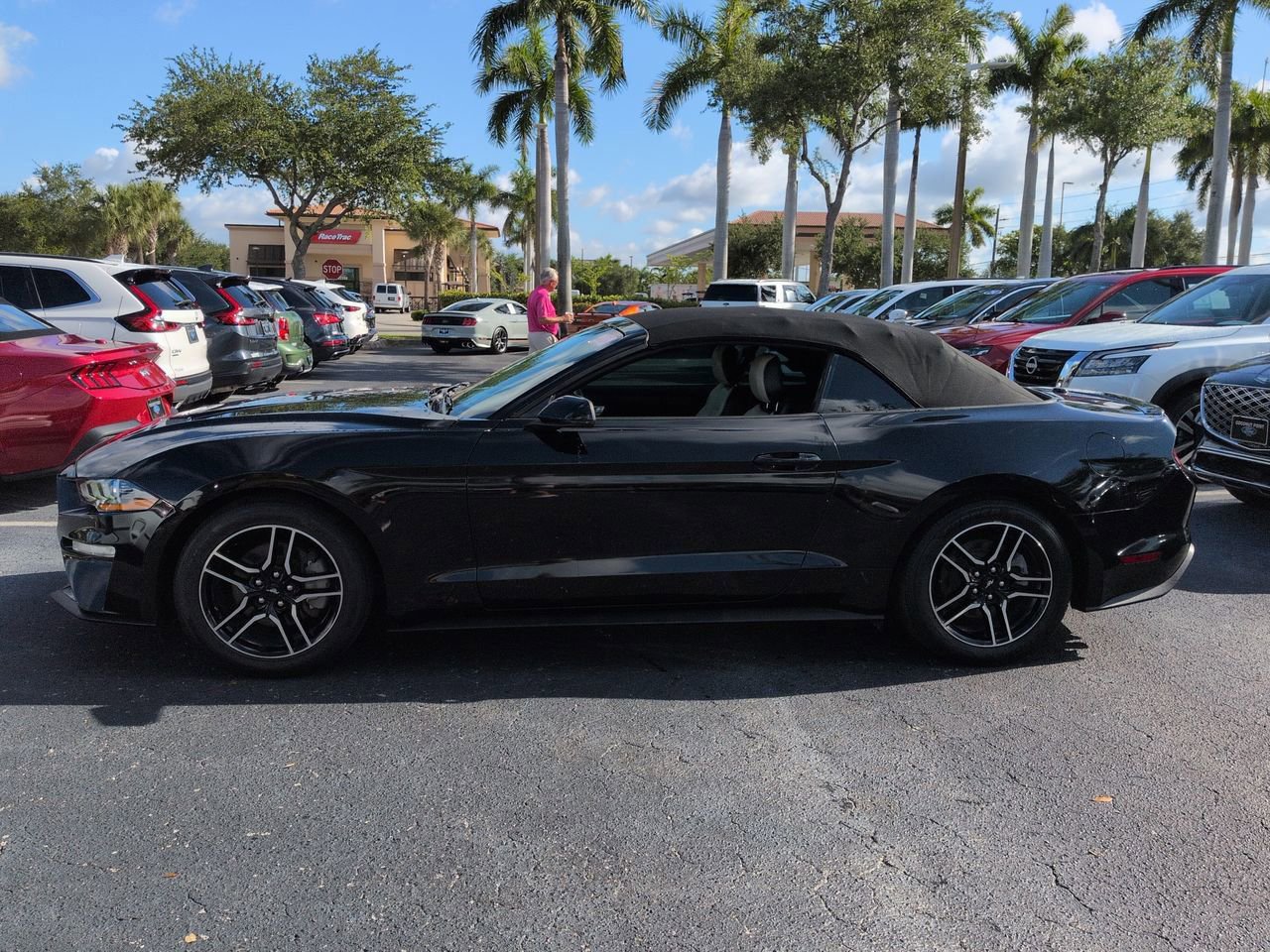 Used 2018 Ford Mustang Premium RWD image 6