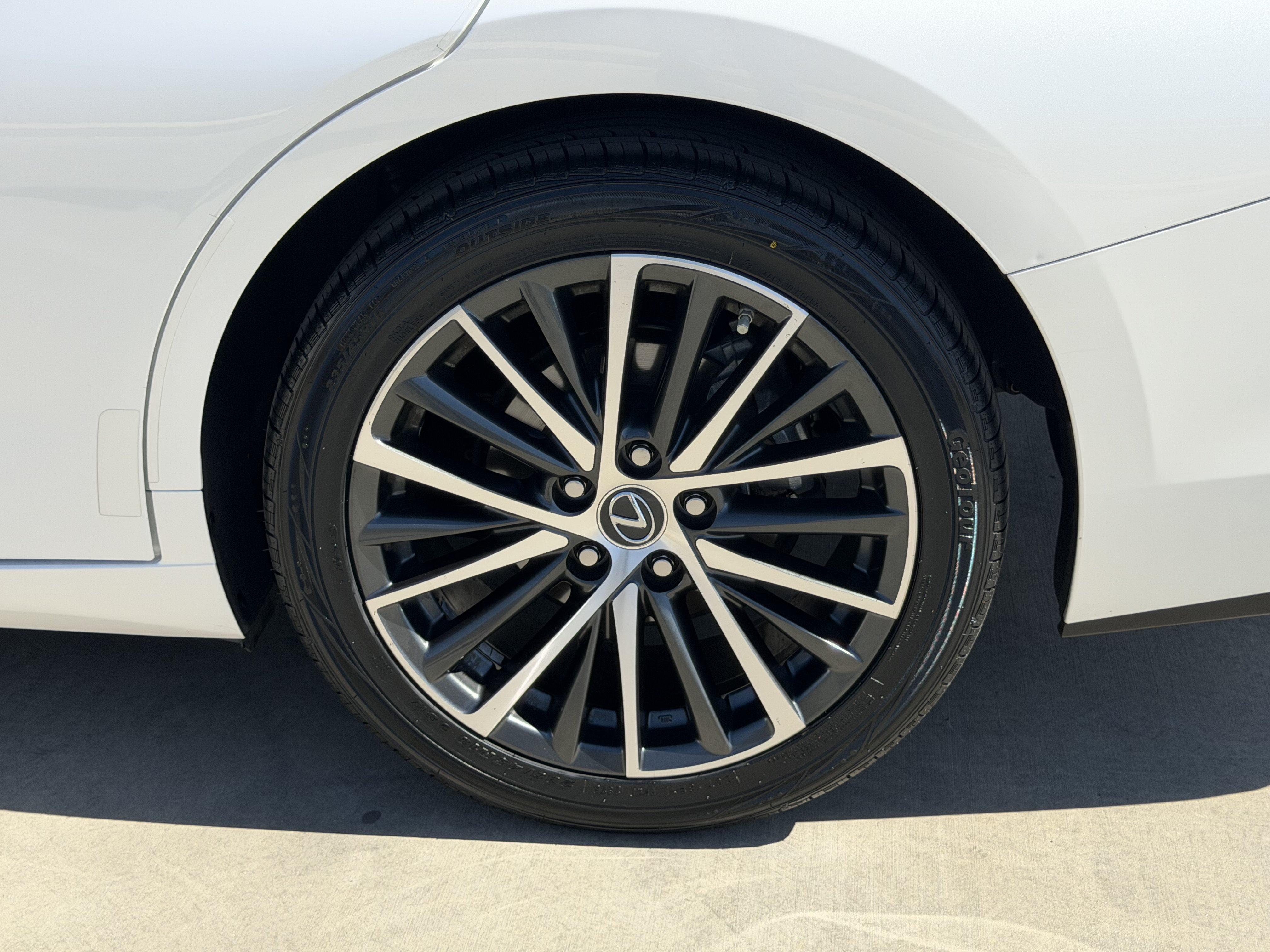 Certified 2023 Lexus ES 350 w/ Premium Package FWD image 15