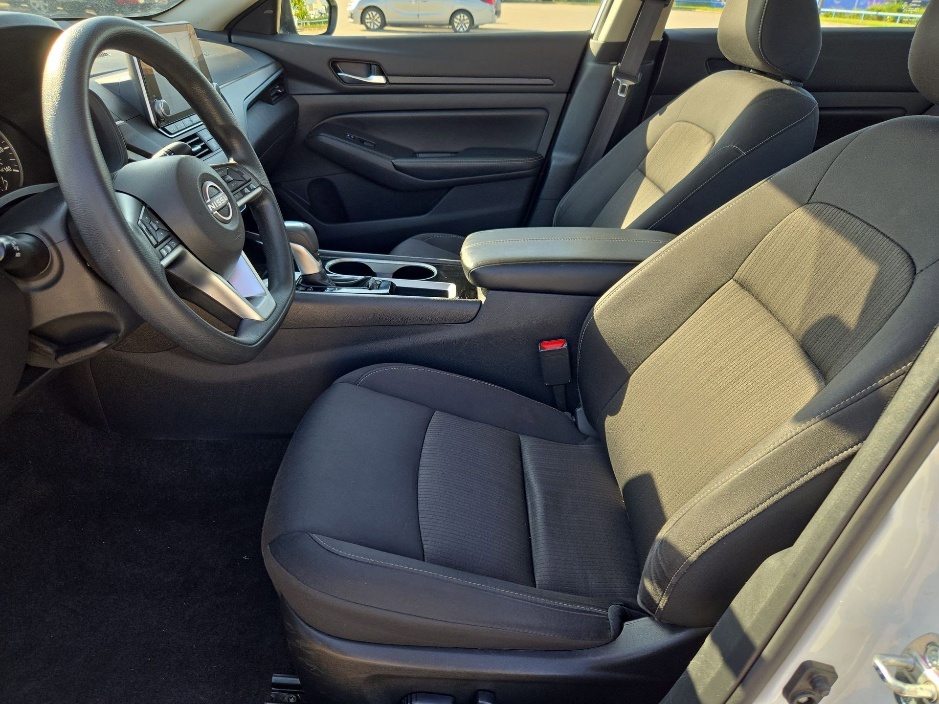 Used 2024 Nissan Altima 2.5 SV FWD image 16