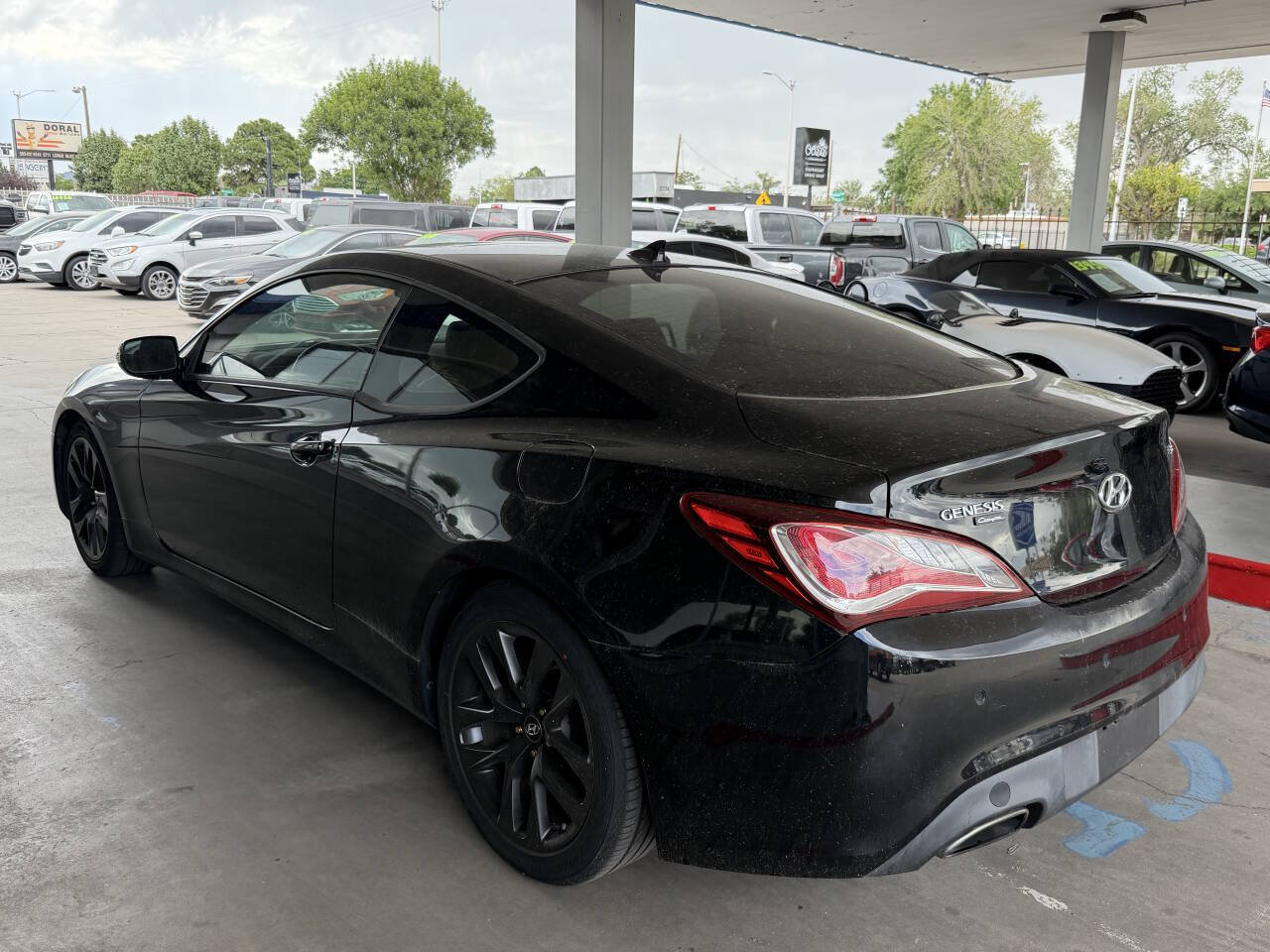 Used 2013 Hyundai Genesis 3.8 RWD image 6