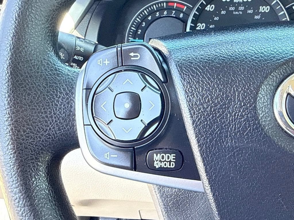 Used 2014 Toyota Camry LE FWD image 23