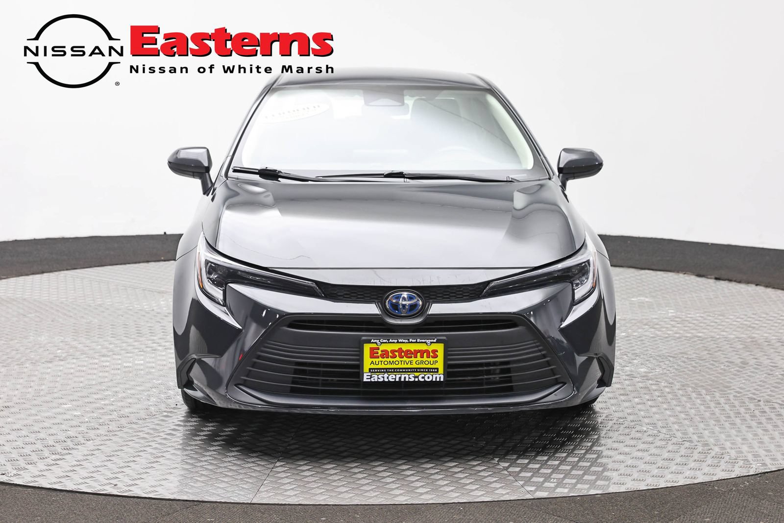 Used 2023 Toyota Corolla LE w/ Carpet Mat Package (TMS) FWD image 2